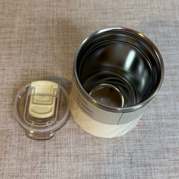 Stanley Reserve Wine Tumbler 11 oz Cream Gloss New - Stainless Steel with Lid - Picture 5 of 7